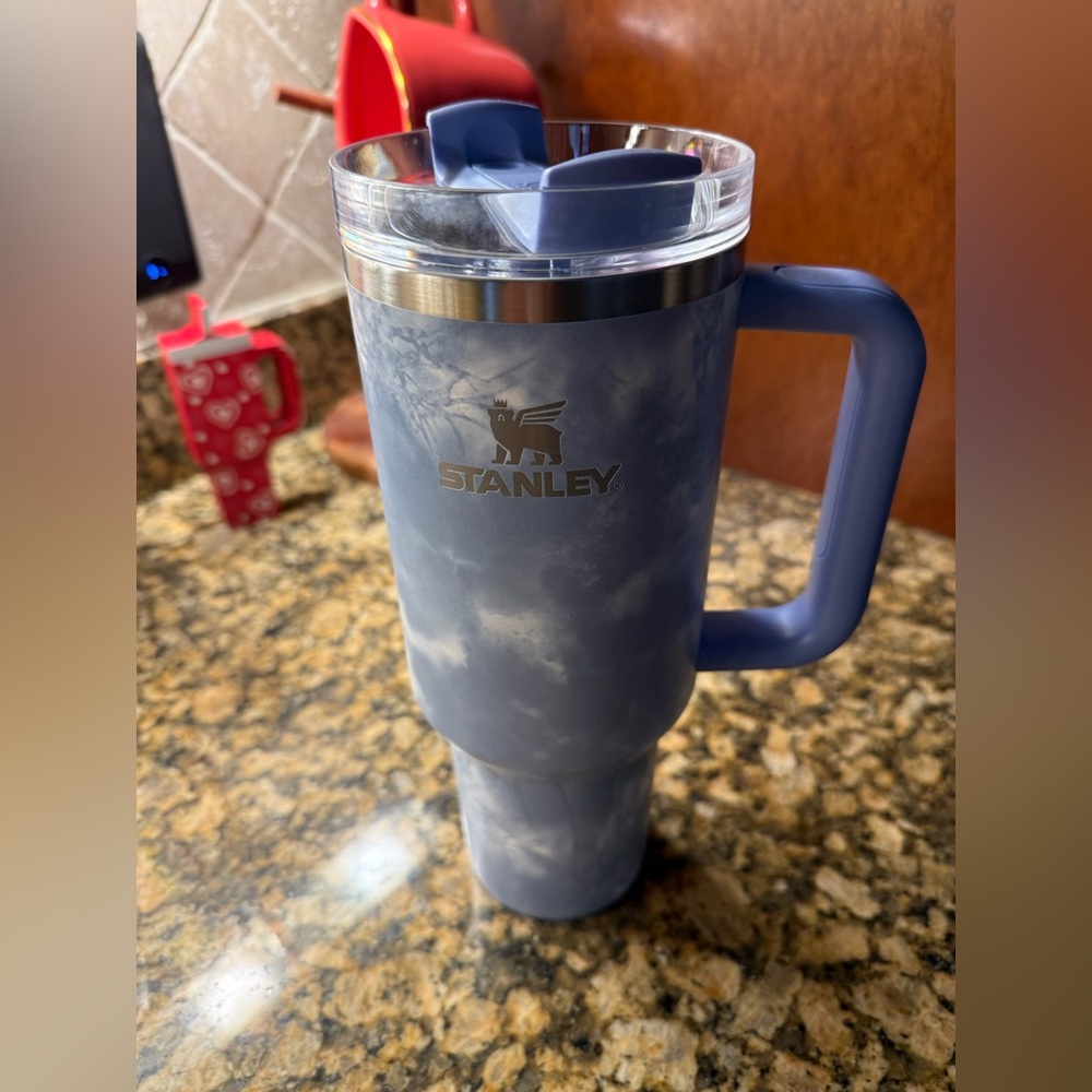 Stanley 40 oz- OCEAN BLUE TIE DYE